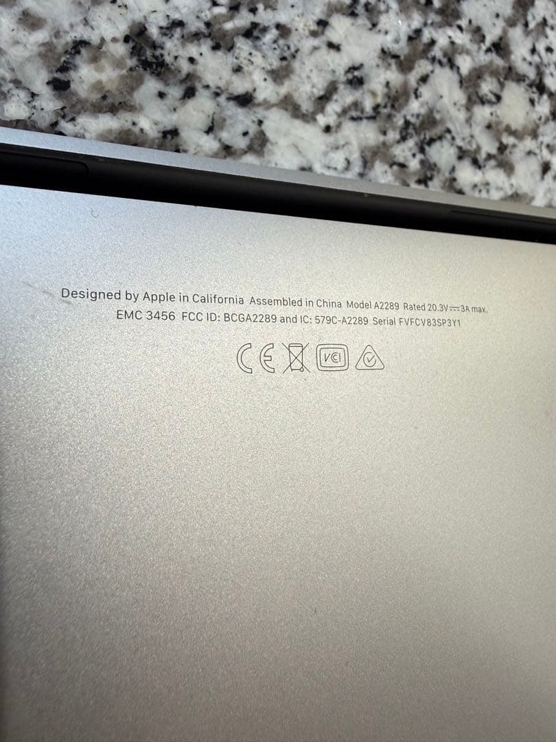 ジャンク品　Apple MacBook Pro A2289 シルバー