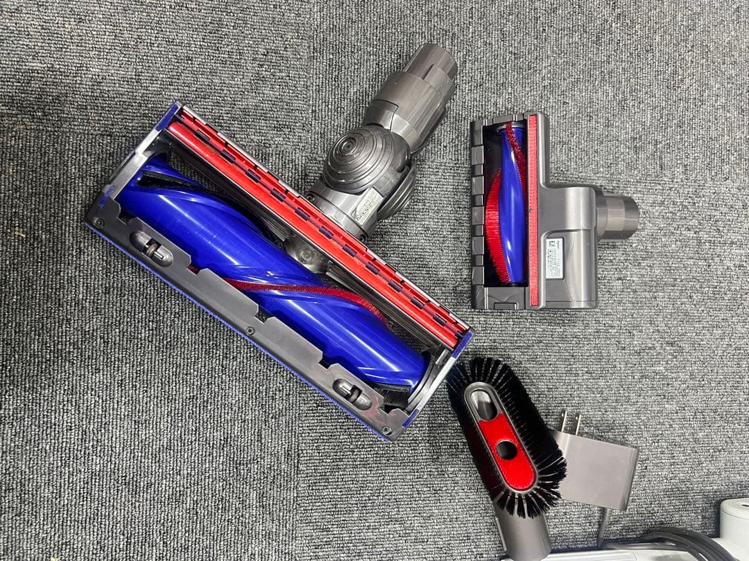Dyson 掃除機 各種アタッチメント付き充電器付き
