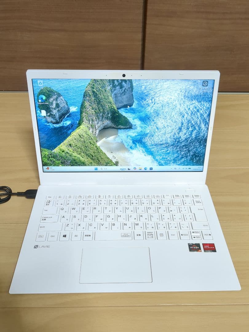 Windowsノート本体 NEC LAVIE N1435/BAW Ryzen 3 8gb ssd256gb