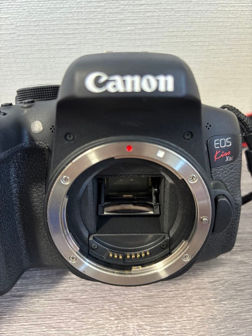 Canon EOS Kiss X8i ダブルズームキット EF50mm F1.8