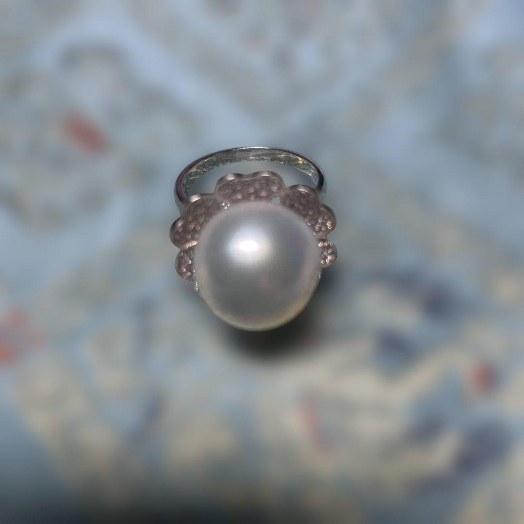 １５ｍｍ大粒 真珠フラワーデザインリング ダイヤ　プラチナ製