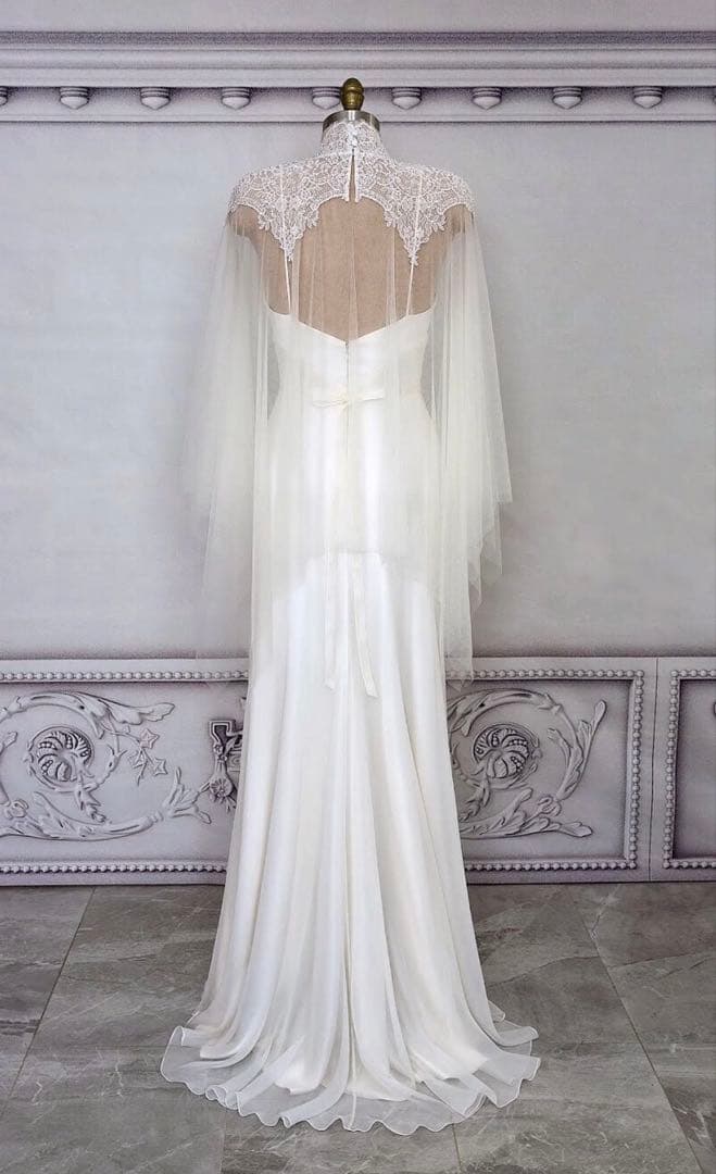 最終値下】定価62,418円 ウエディングケープ＋VERA WANGハンガー付き