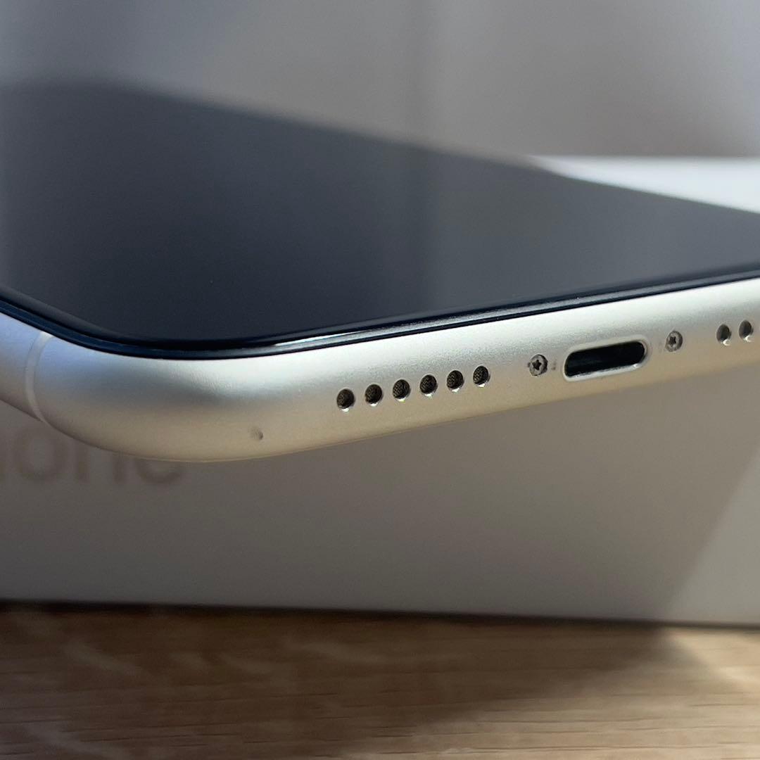 【美品】iPhone 11 ホワイト 128GB SIMフリー Apple 本体