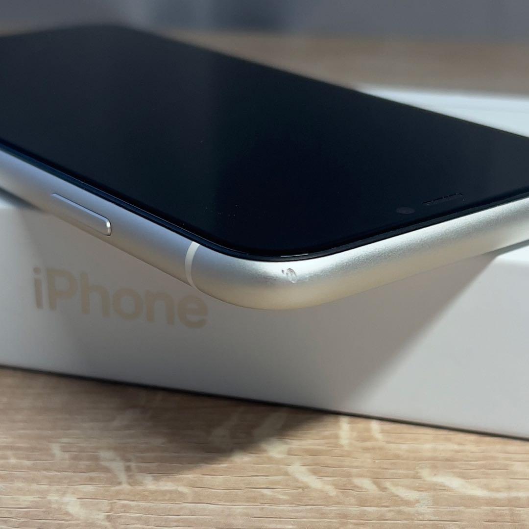 【美品】iPhone 11 ホワイト 128GB SIMフリー Apple 本体