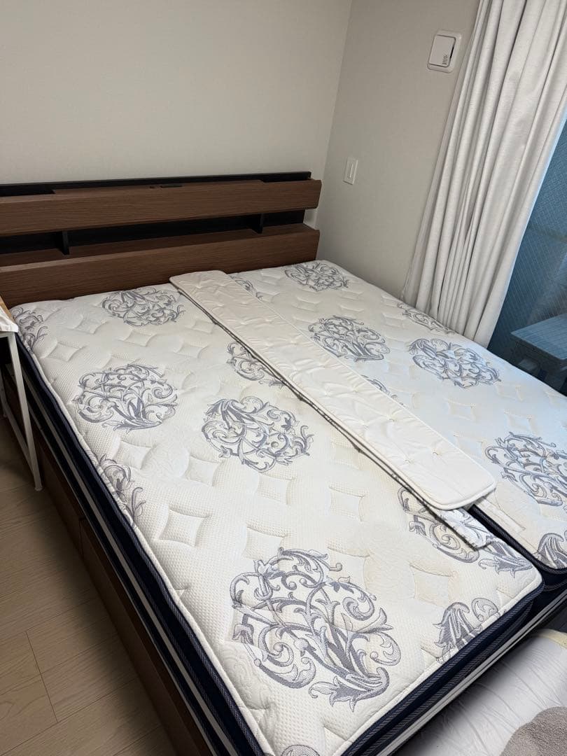 【送料概ね込】ニトリ クイーンベッドフレーム&マットレス