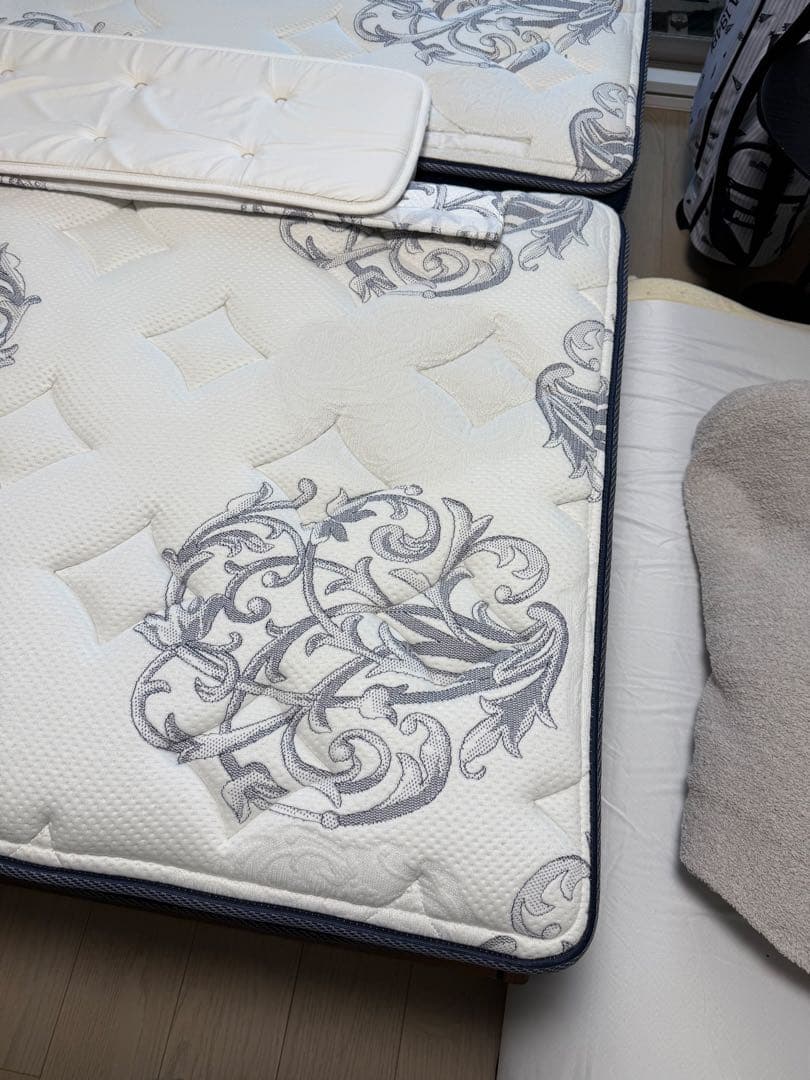 【送料概ね込】ニトリ クイーンベッドフレーム&マットレス