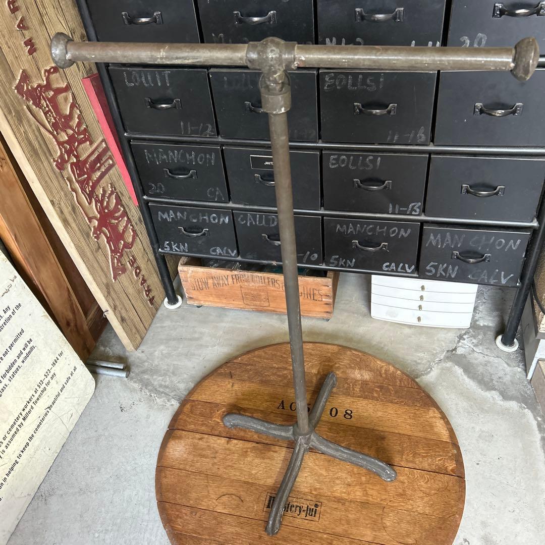 ヴィンテージ アイアン T字ハンガーラック インダストリアル シャビー 無骨