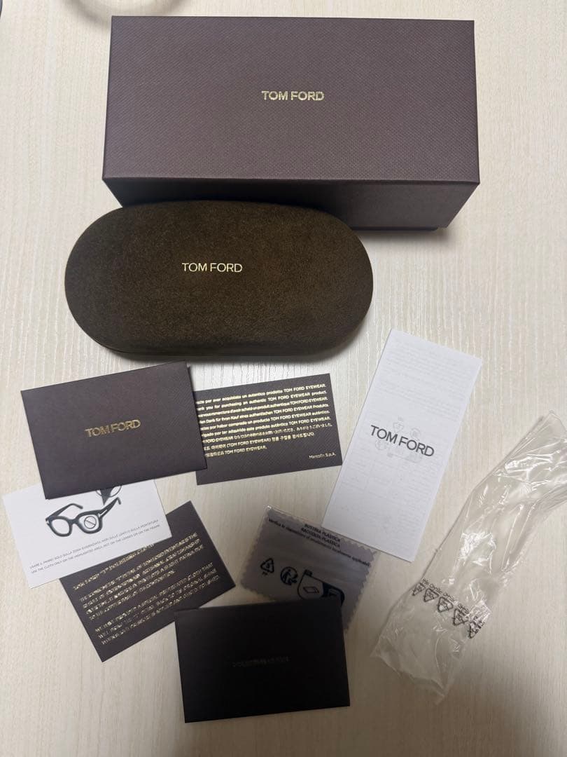 TOM FORD サングラス TF1139-K 56◻︎19 145 01A