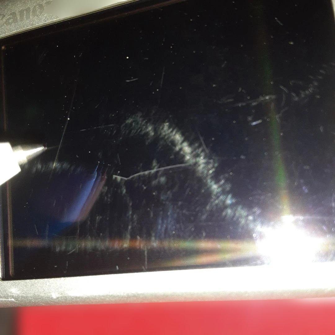 IXY DIGITAL 110is AiAF 10.0MEGA PIXELS本体