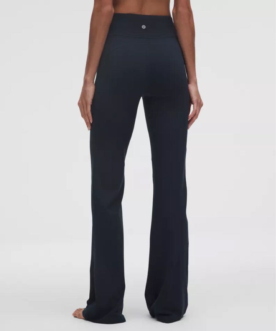 新品LululemonルルレモンGrooveハイライズブーツカットパンツショート