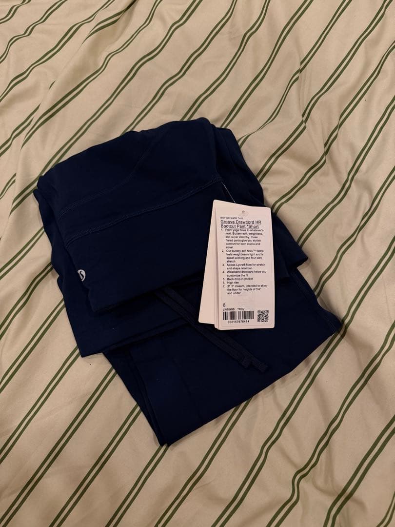 新品LululemonルルレモンGrooveハイライズブーツカットパンツショート