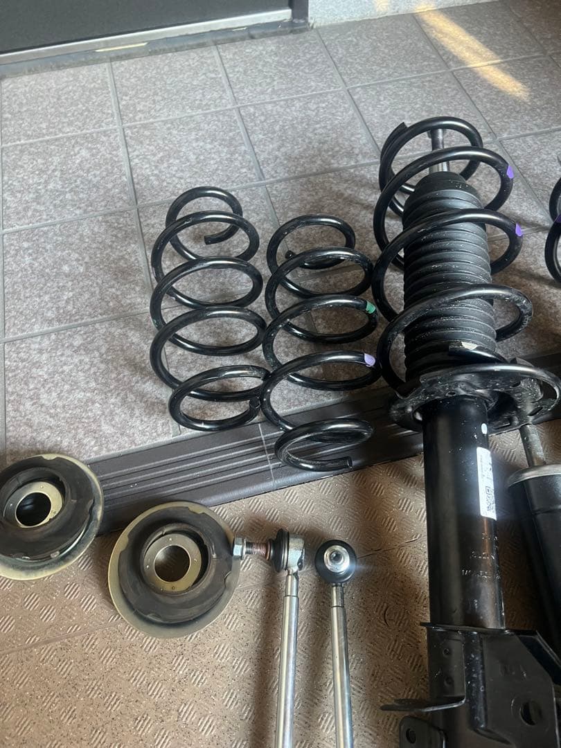 スイフトスポーツzc33sサスペンション