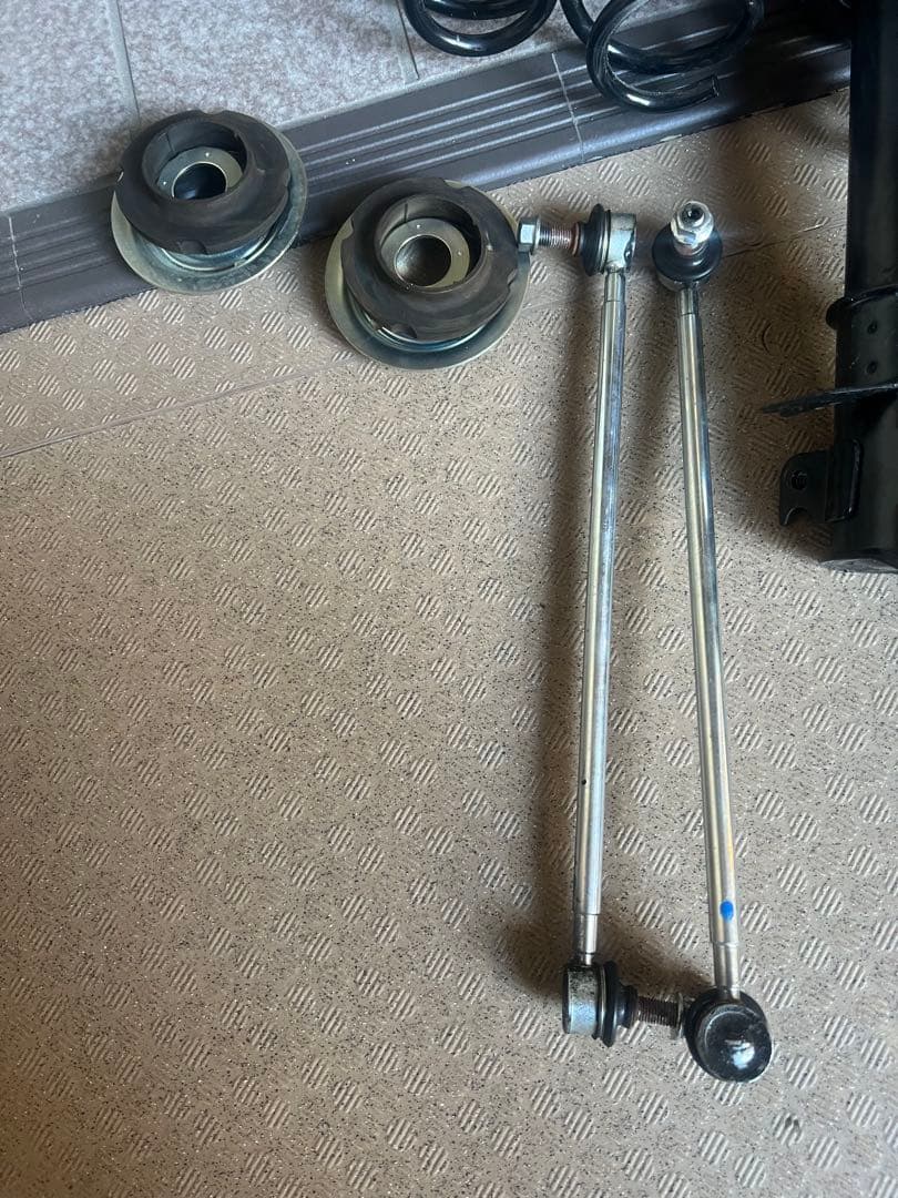 スイフトスポーツzc33sサスペンション