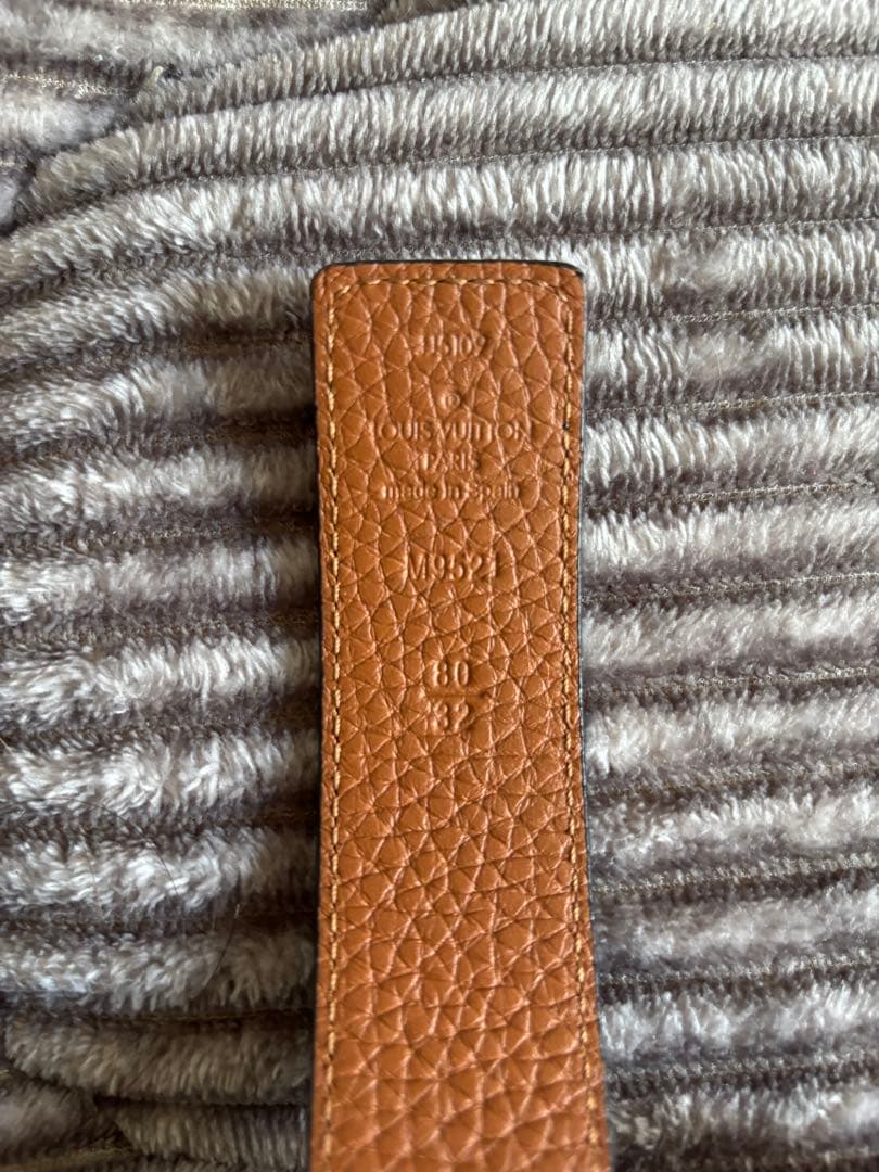 お値下げ最終　ルイヴィトン イニシャル ベルト リバーシブル サイズ80（32）