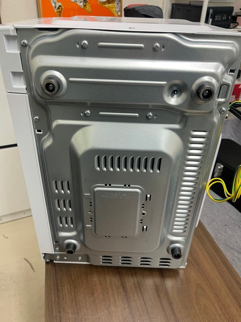 【美品送料込】2025年製 アイリスオーヤマ電子レンジ KMB-F186-W T