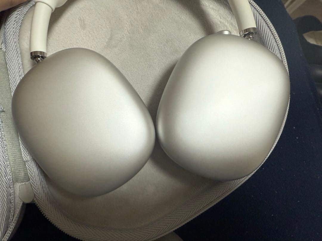 Apple AirPodsMAX シルバー