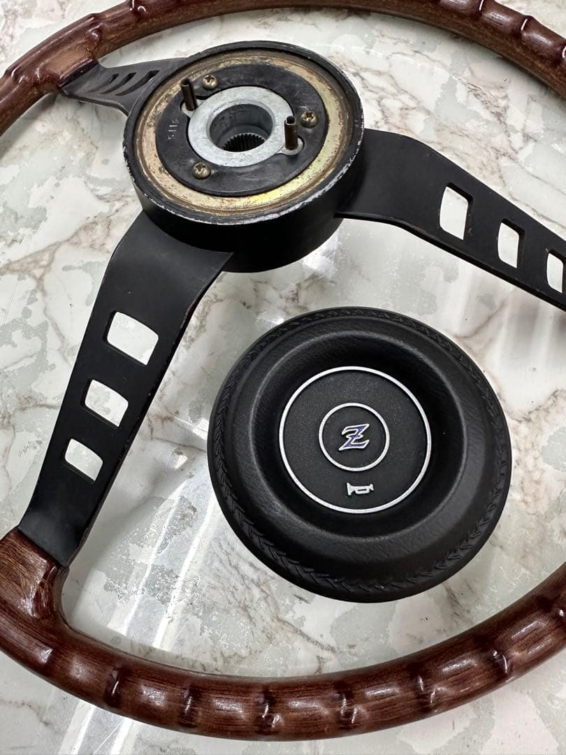 トモミー　S30z 純正　ウッドステアリング