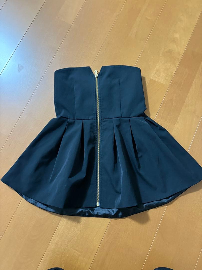 sheller シェリエ　ベアペプラムトップス