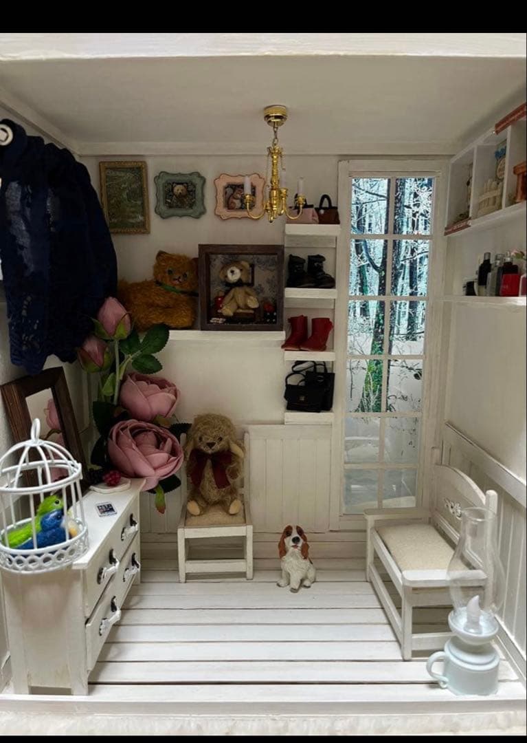 最終価格★木製　ドールハウス　シャンデリアがあるお部屋　背景ボード