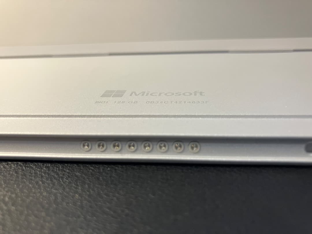 Microsoft Surface Go 3 本体