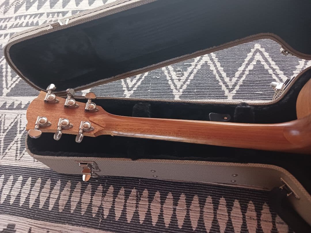 Cole Clark FL2AC　アコースティックギター