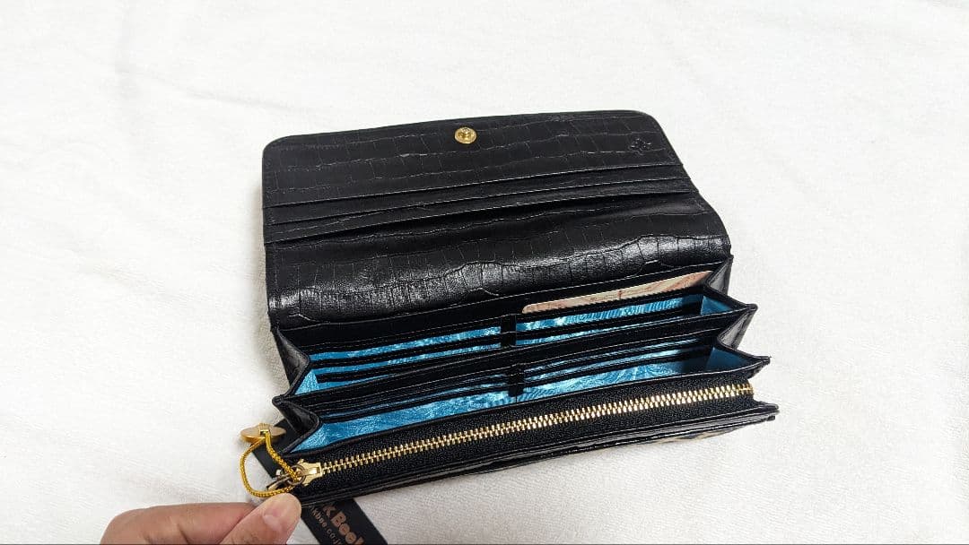 Think bee! 花柄刺繍 長財布