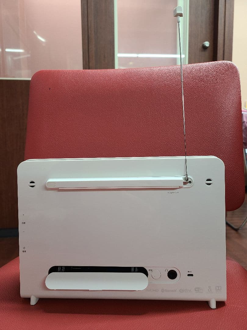 TOSHIBA REGZA 10WP1 ポータブルテレビ 白 生産終了モデル