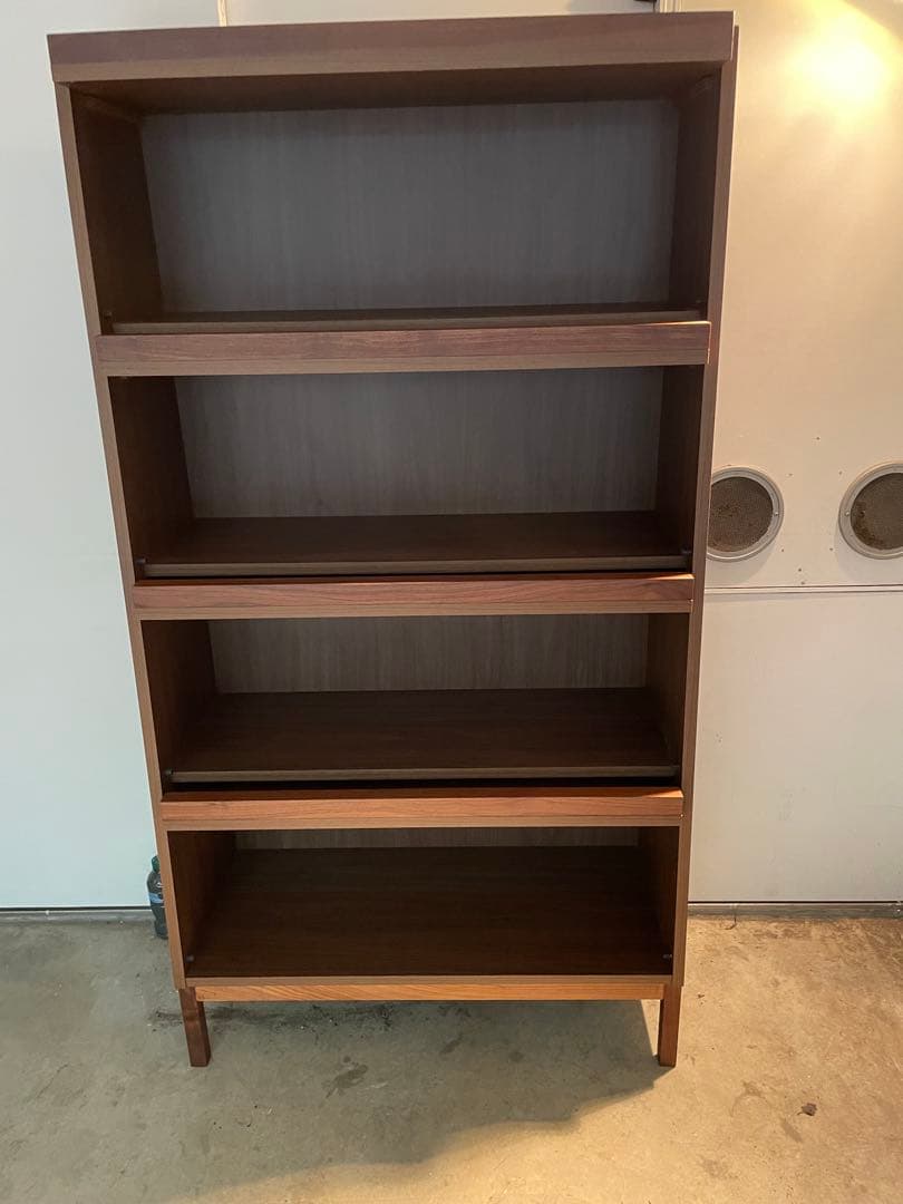 ウォールナット 4段本棚 扉付き　送料1.2万込