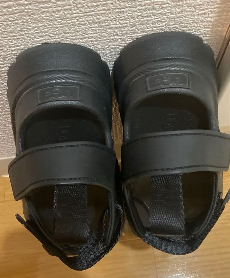 美品　UGG GOLDENGLOW アグ ゴールデングロウ ブラック 23cm