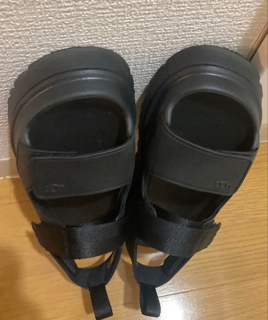 美品　UGG GOLDENGLOW アグ ゴールデングロウ ブラック 23cm