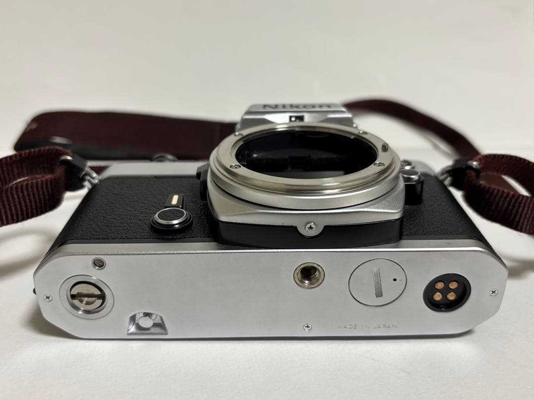 フィルム一眼レフ Nikon FE シルバー 28mmレンズ付き