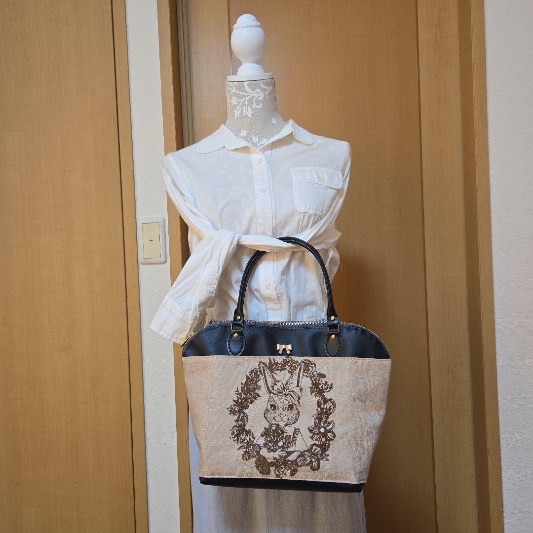 ジョリーフルール　エピファニー　合皮丸型バッグ