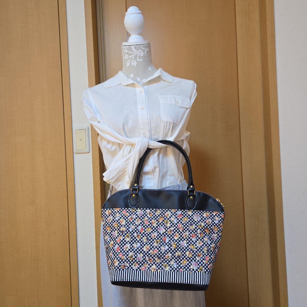 ジョリーフルール　エピファニー　合皮丸型バッグ