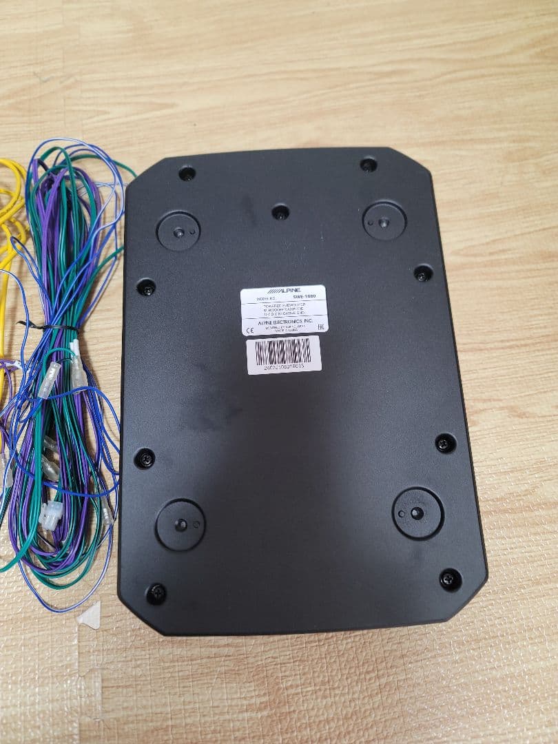美品　ALPINE SWE-1080 パワードサブウーファー　アルパインウーハー