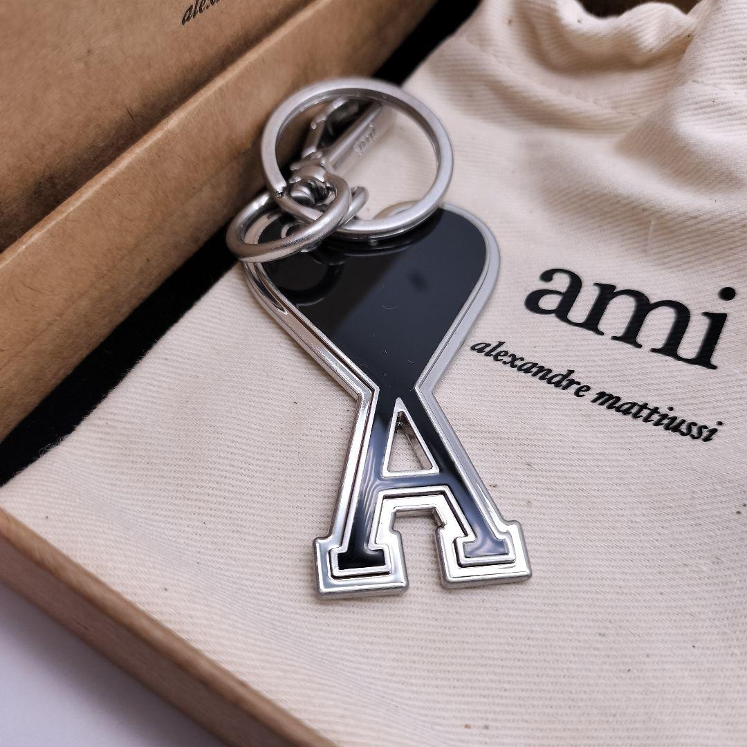【新品未使用】AMI PARIS ロゴ キーホルダー キーリング