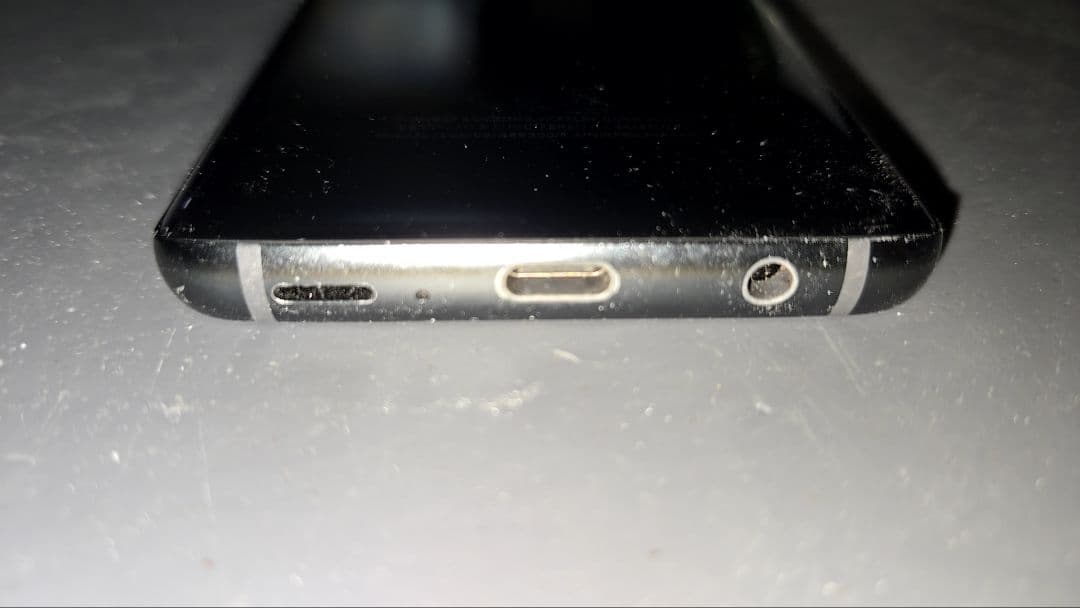 最終値下げ Galaxy S9 SM-G9600/DS 64GB 香港版