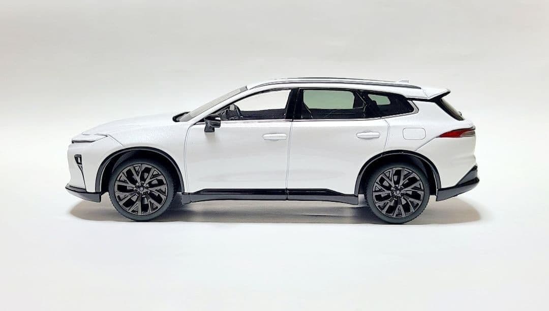 トヨタ クラウンエステート カラーサンプル