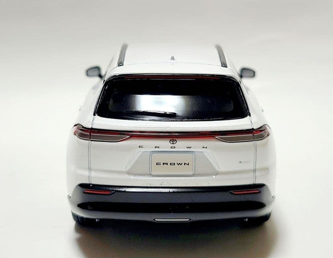 トヨタ クラウンエステート カラーサンプル