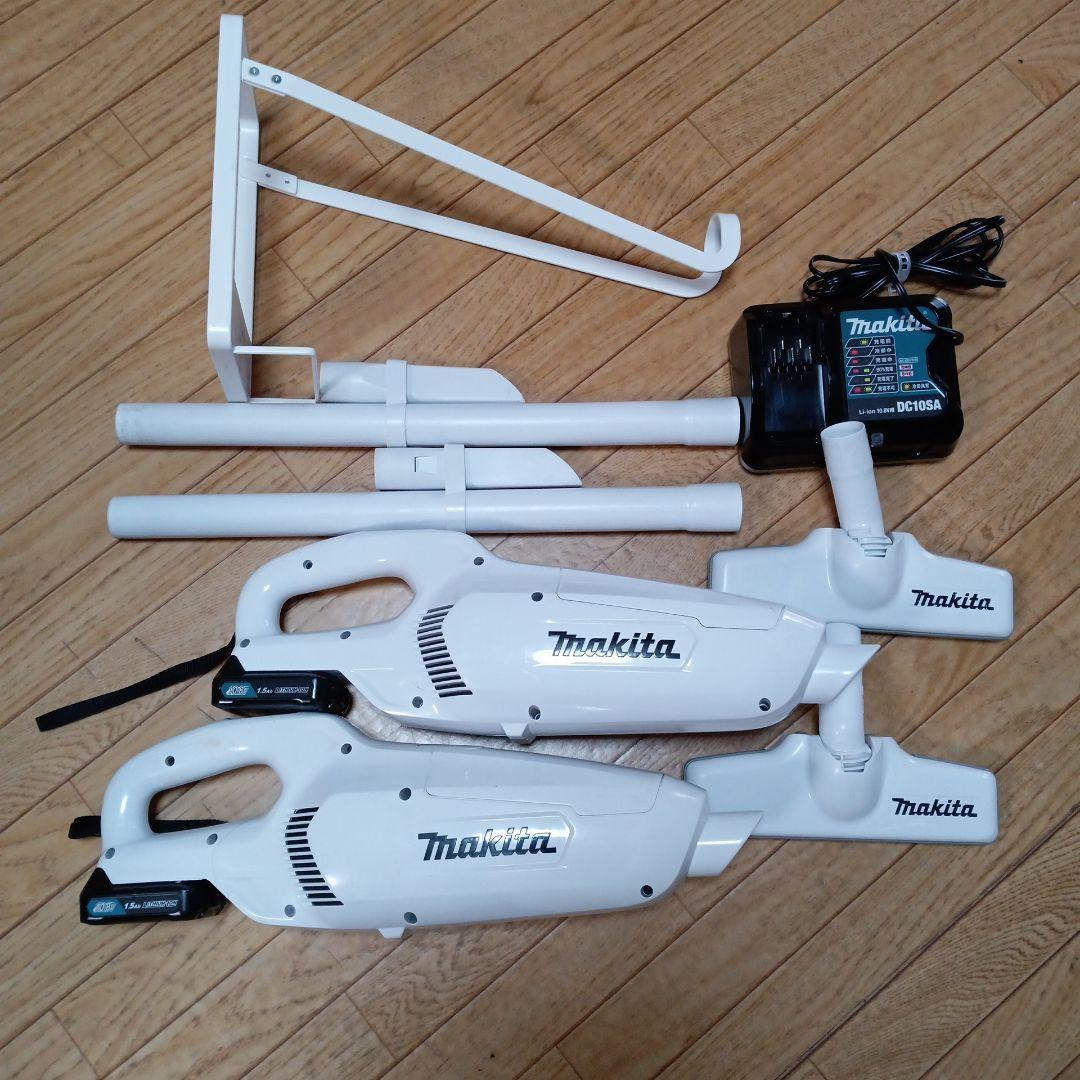 マキタ10.8V充電式クリーナー２台とバッテリ2個、充電器1台のセット品。