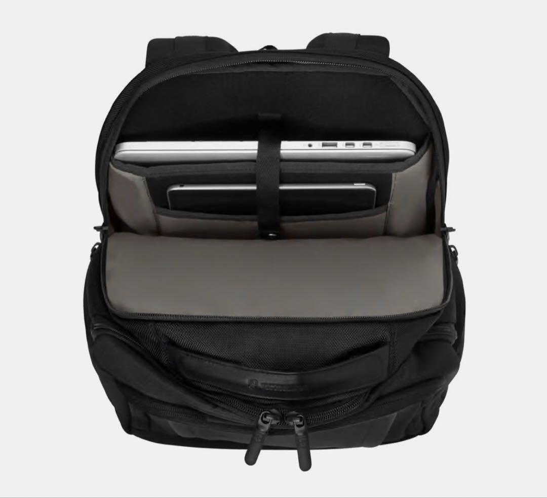 Victorinox Essencial Laptop Backpack 新品