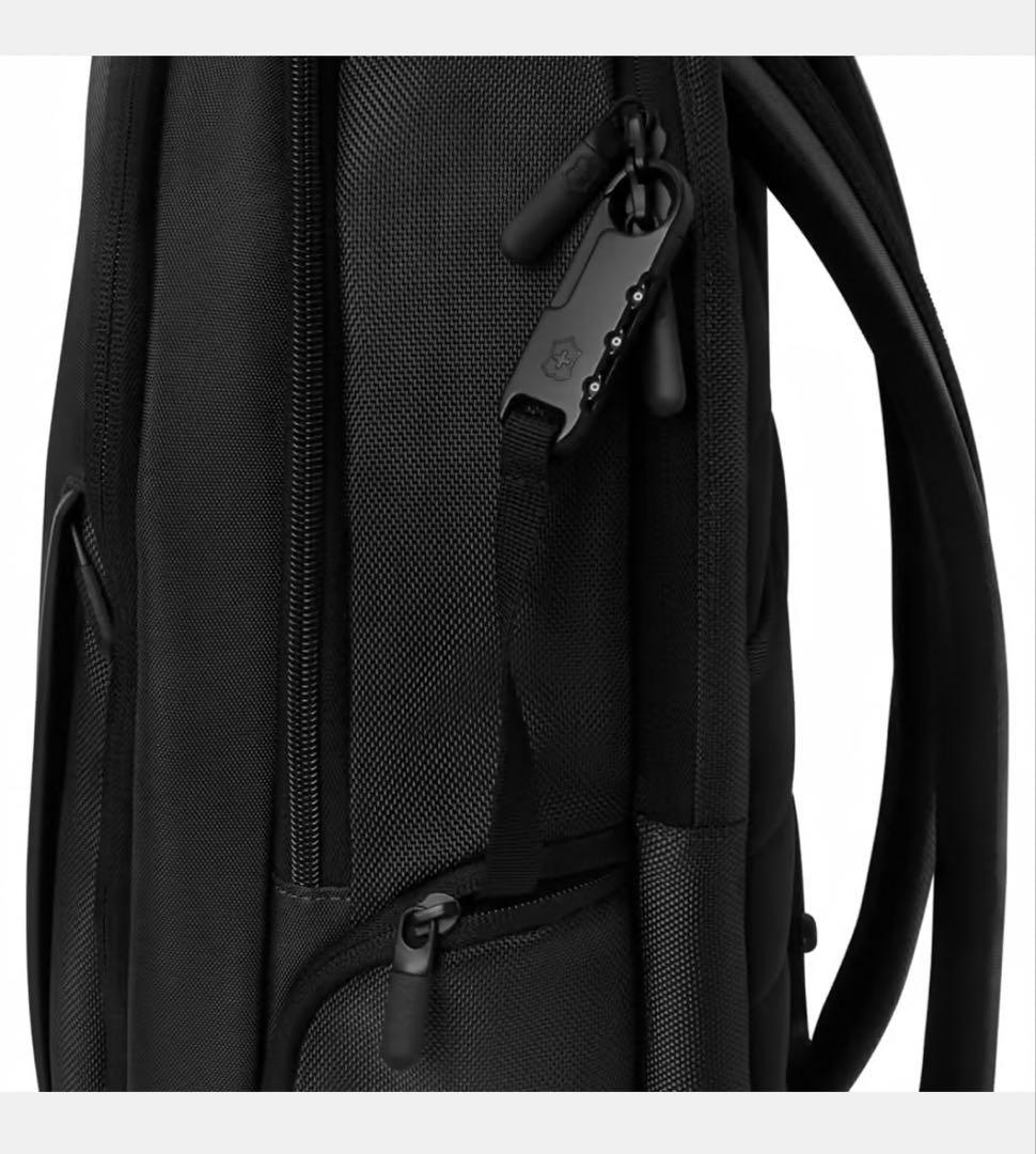 Victorinox Essencial Laptop Backpack 新品