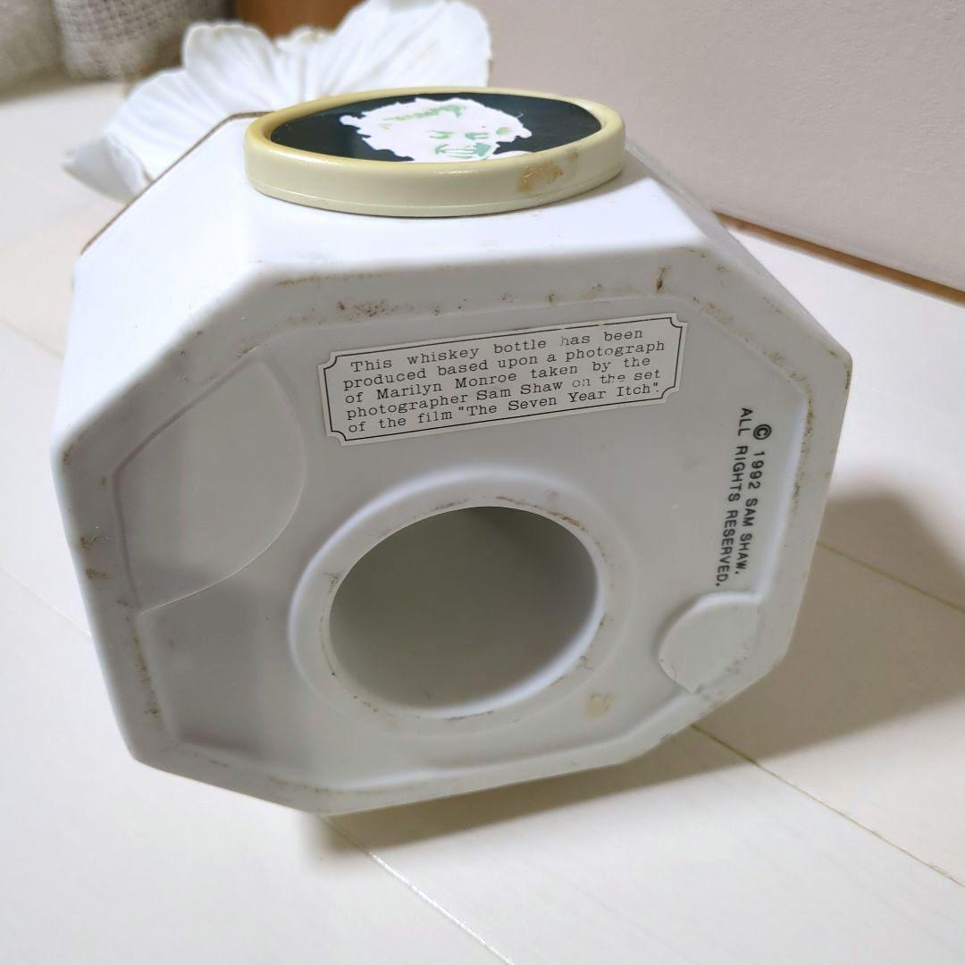 苦*味様 マリリンモンロー　陶器ボトル　空瓶