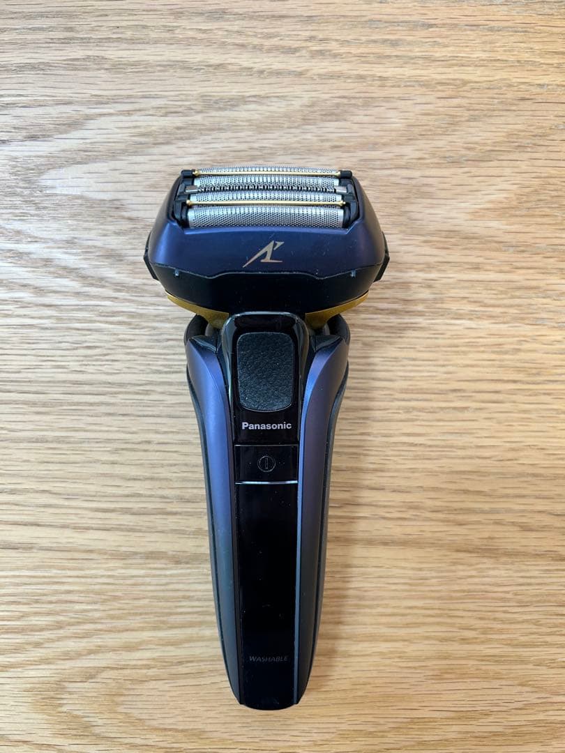美品　パナソニック ラムダッシュ シェーバー 5枚刃 青 ES-LV7E-A