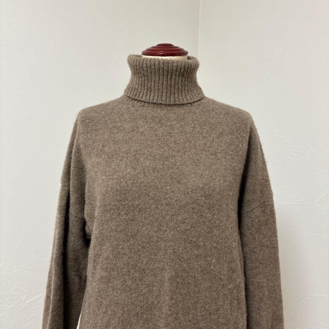 Curensology　ヤク　タートルネックニットワンピース　ブラウン系