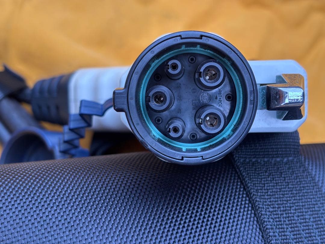 Nissan純正 EV充電ケーブル＜送料込み＞専用バックと袋、取説付属