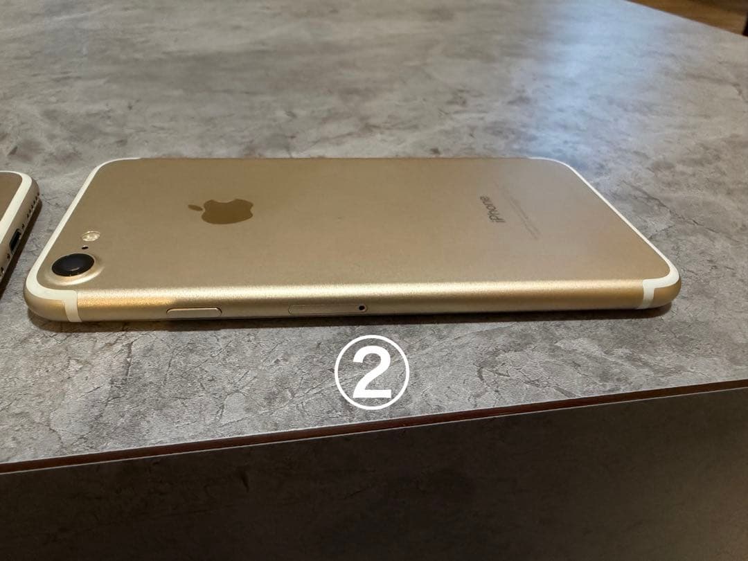 iPhone7 ゴールド2台（32GB/128GB）