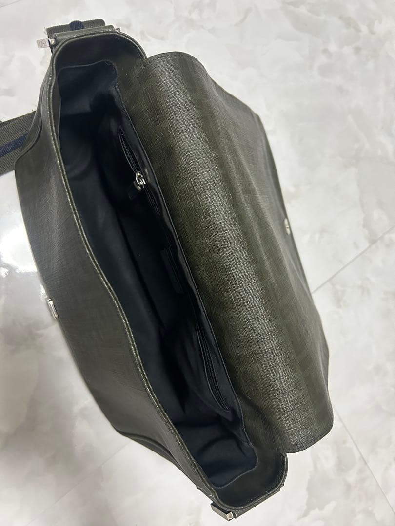 FENDIショルダーバッグ