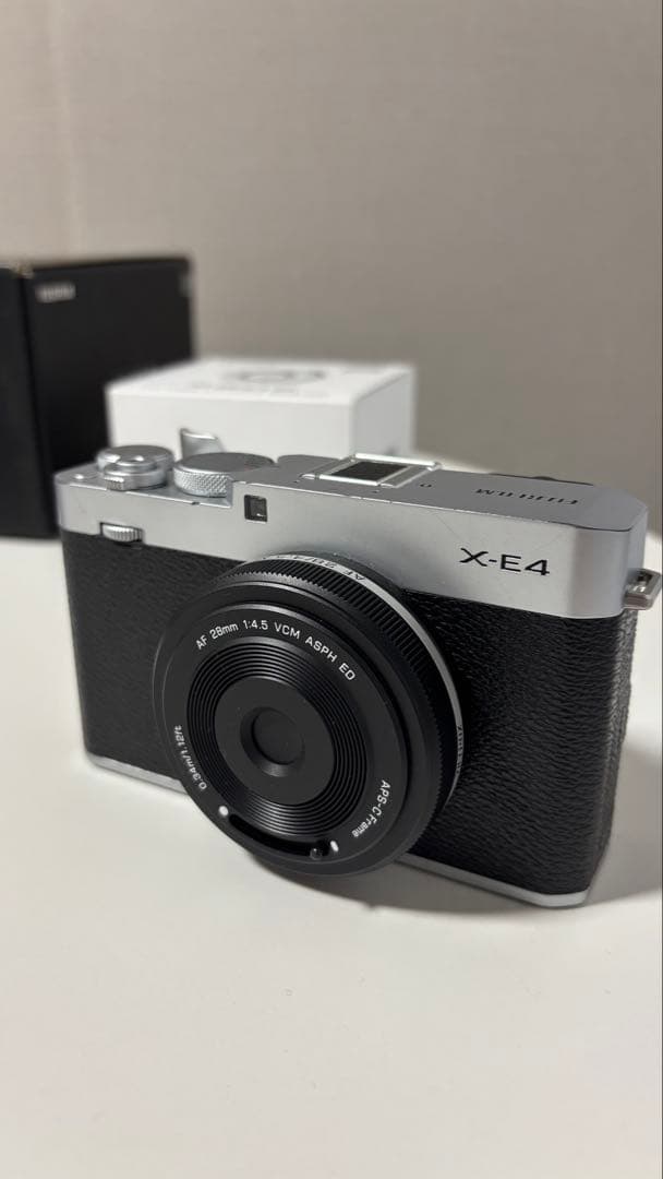 Fujifilm X-E4 【元箱あり・レンズサムレスト付き】
