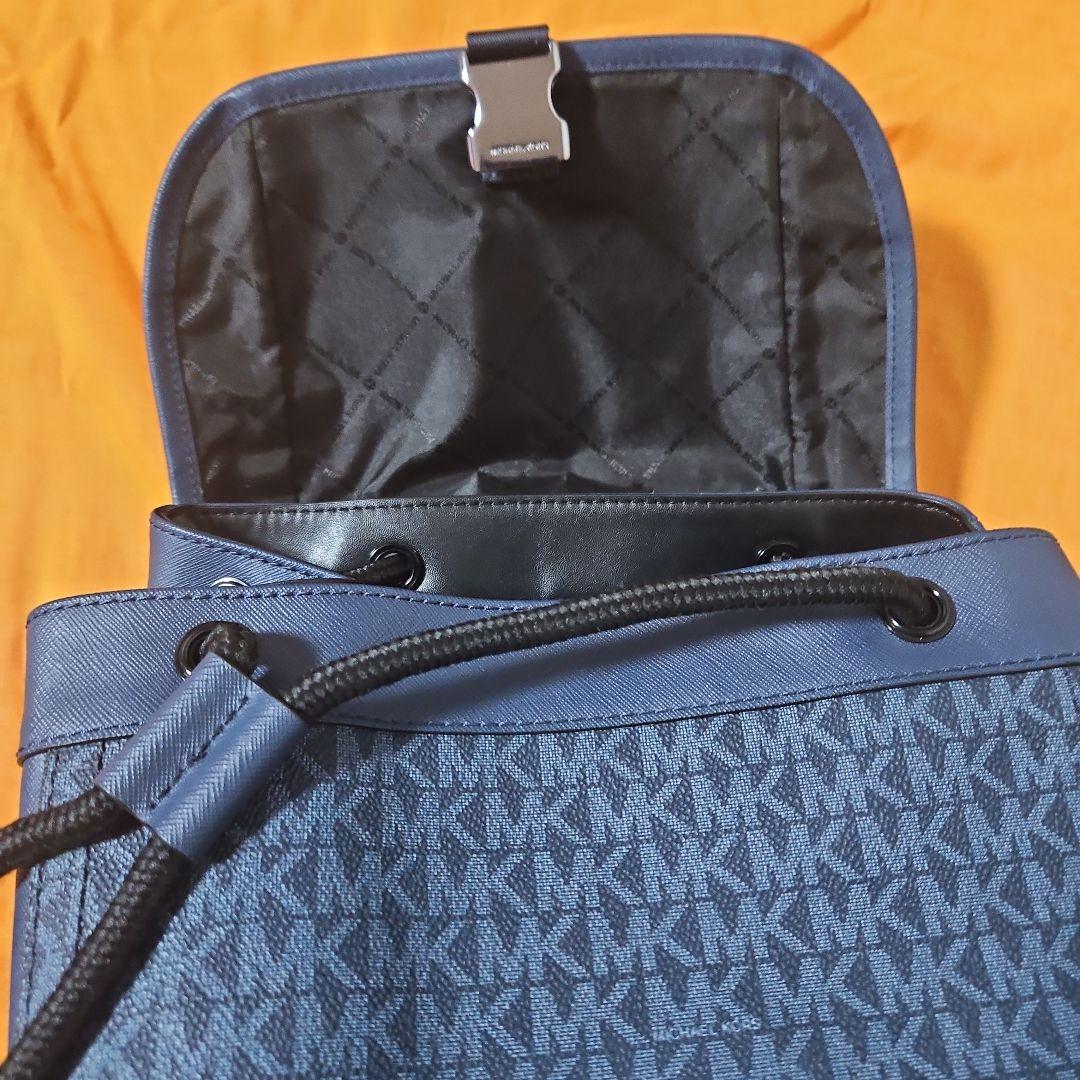 Michael Kors ネイビー リュック
