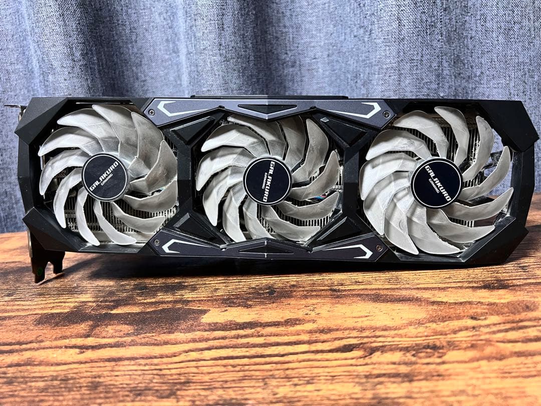グラフィックボード・グラボ・ビデオカード GALAKURO GAMING RTX 3070 Ti 8g 111